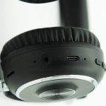 نمای نزدیک گوشی هدست بلوتوثی مدل METAL S_10